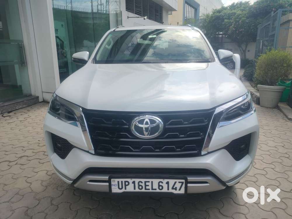 Toyota Fortuner 4X2 AT 2.7 Petrol, 2024, Petrol