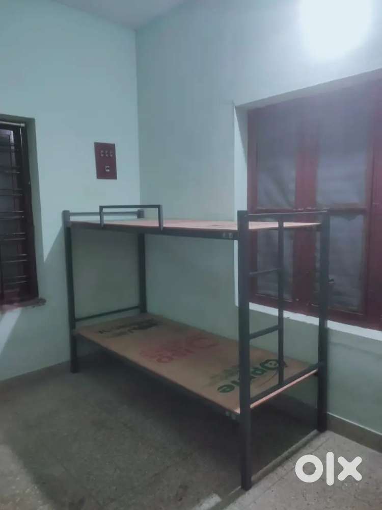 Double Decker Cot and Single Cot near ShantiNagar Church Chakaraparamb