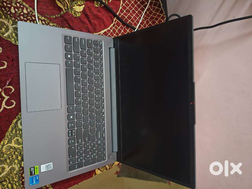 Lenovo LOQ E 15IAX9E (2 weeks old)