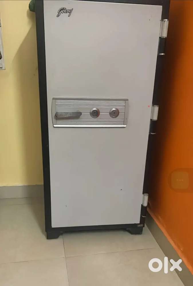 Godrej safe locker trunk safety locker fire proof