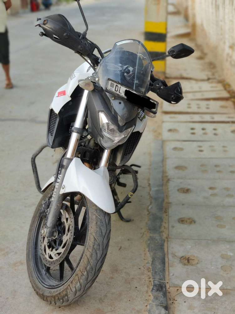 Well maintained added mods yamaha fz25
