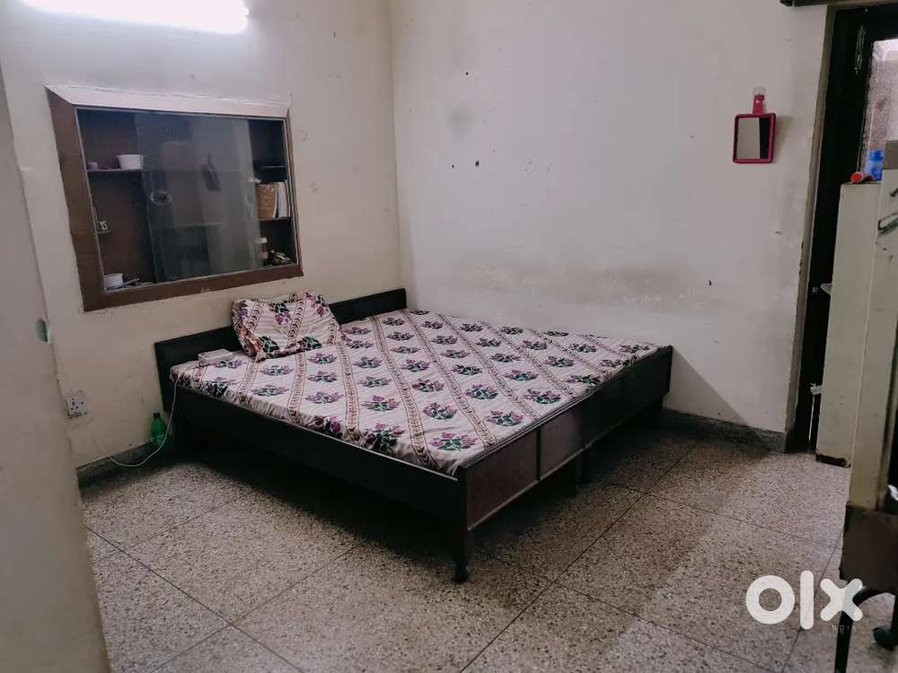 Room for girl, Rent 5000