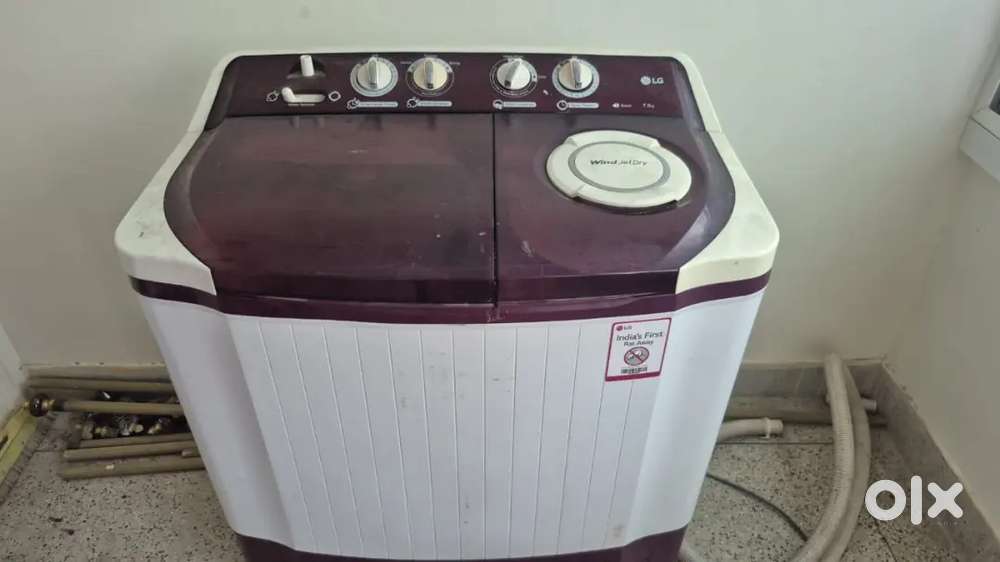 Semi automatic washing machine