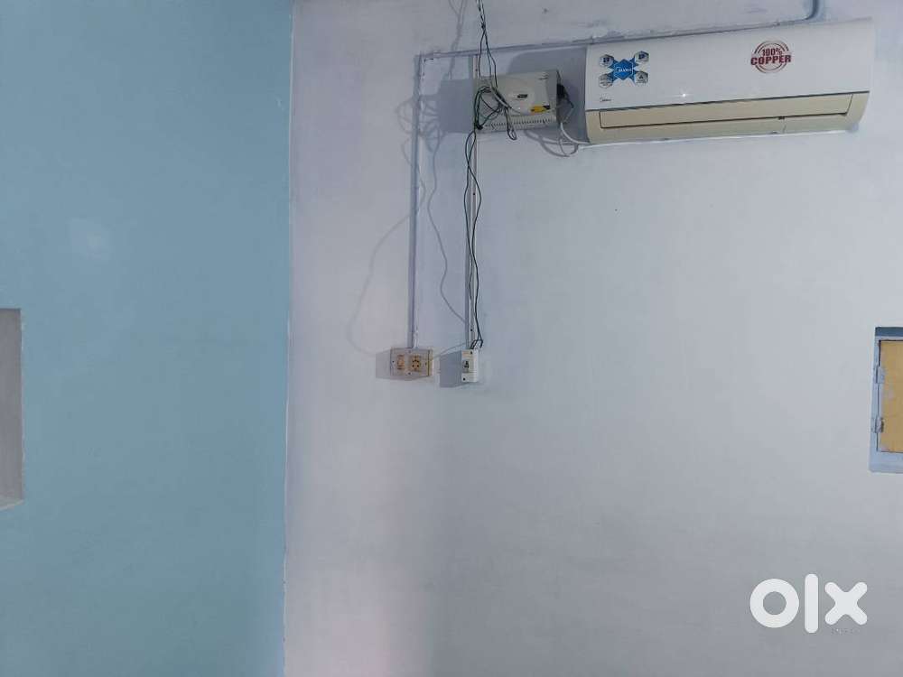 LEASE HOUSE PERIYAKULATHUPALAYAM 300000