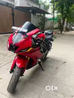 R15 yamaha version 4,colour red, proce 1,10,000,Urgent sale️
