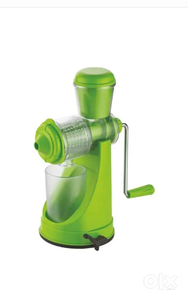 Hand juicer