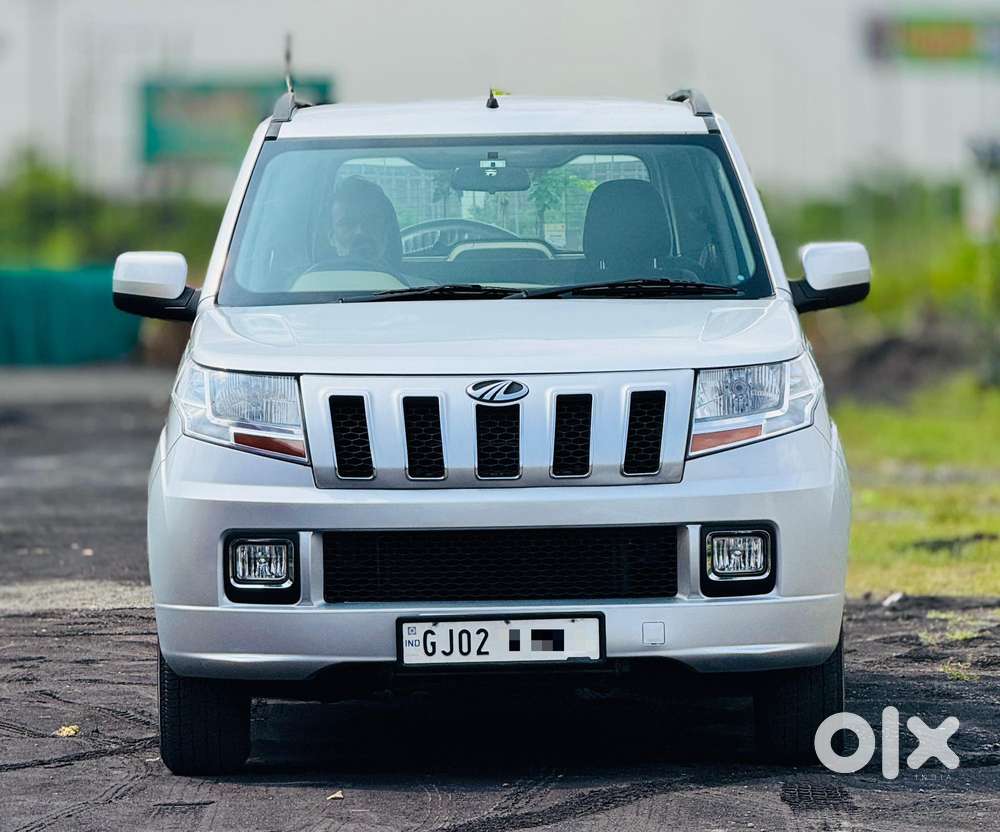 Mahindra TUV 300 T8 AMT, 2018, Diesel