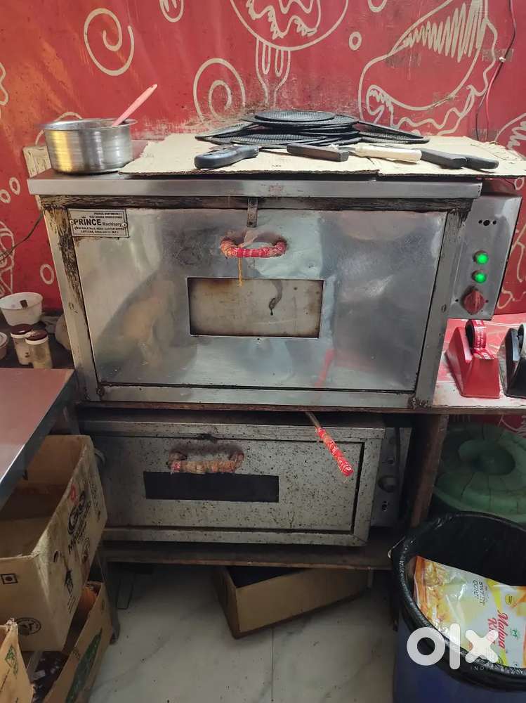 Pizza oven, makeline table, counter