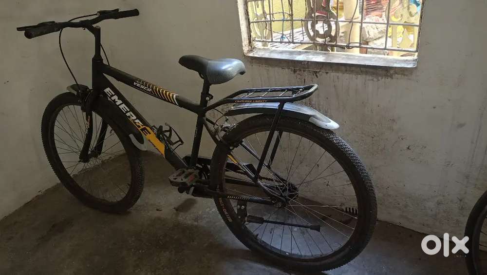 Emerge VESCO Bicycle – Perfect Condition, Just Needs Air in Tyres!
