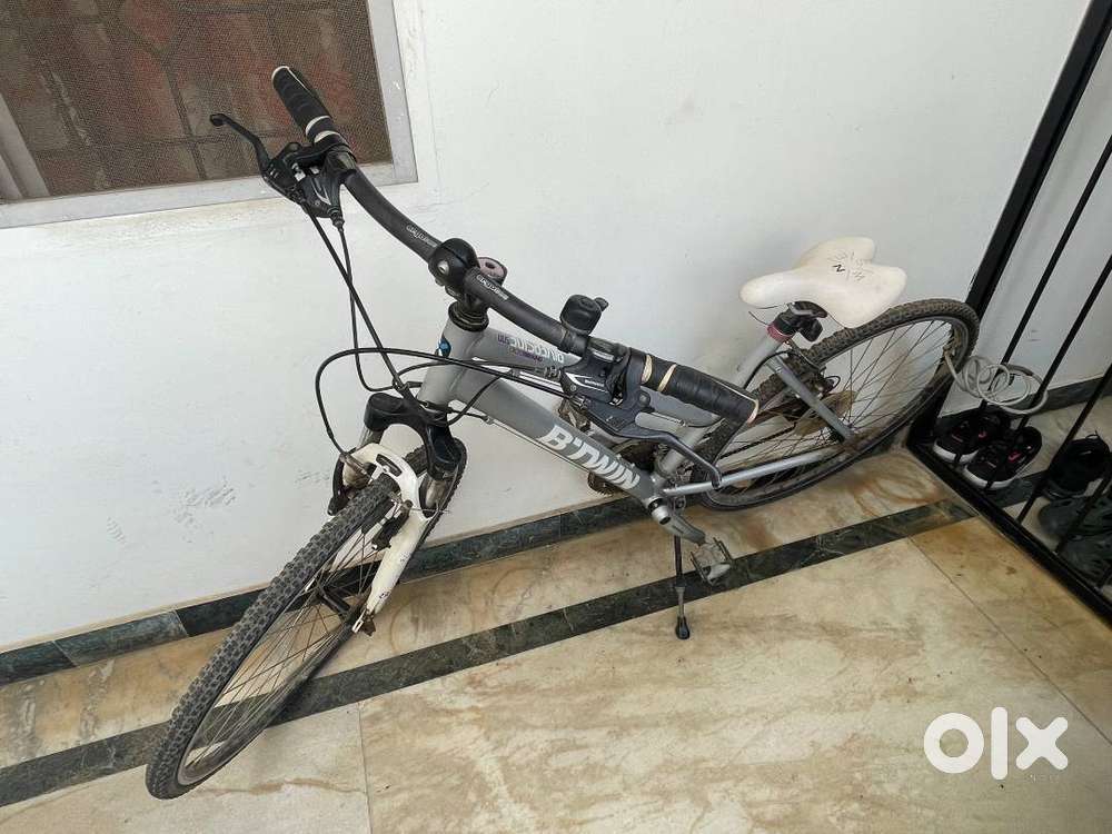 BTwin Riverside 500 Hybrid Cycle