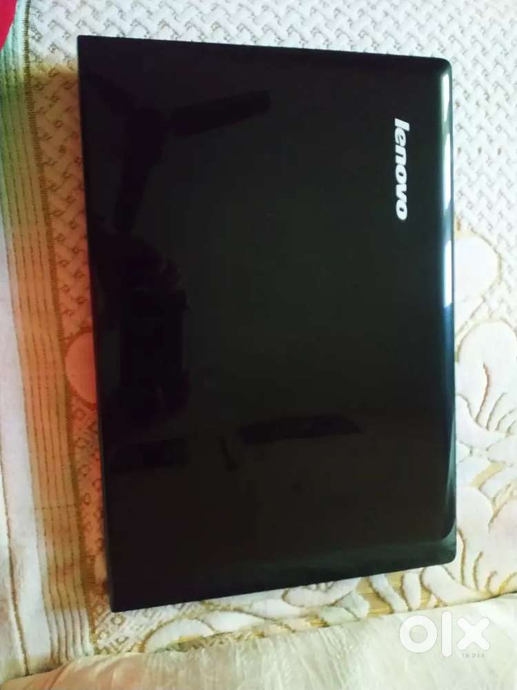 Laptop (Lenevo)