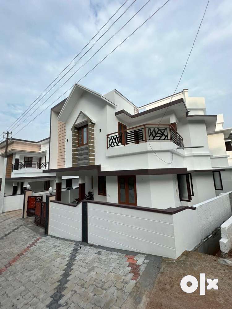 Kakkanad, pukkattupady,shappumpady,3 bed new house,55 lakhs nego