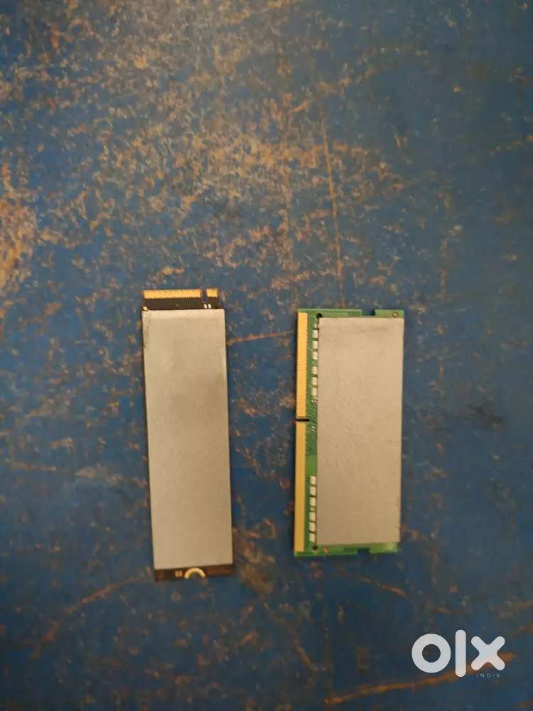 Selling in emergency need for money bothe are in great condition