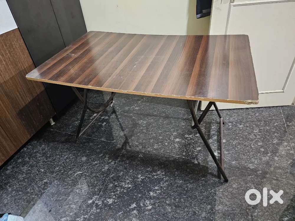 Dining & writting table