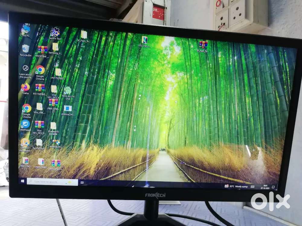 FULL pc desktop achi condition me hai Core i5 hai 8Gb ram hai