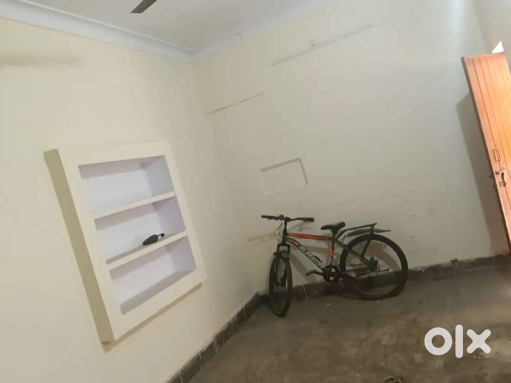 Shop  in ground floor