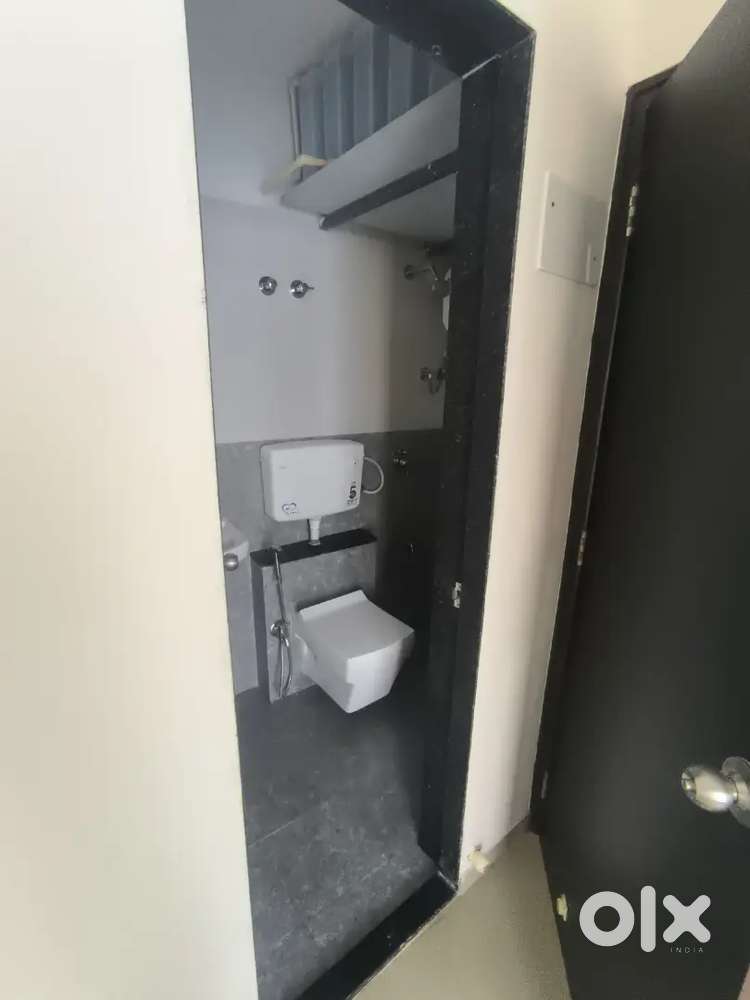 1 Bhk flat for rent near market hospital School new flat for rent