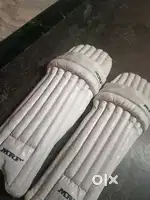High quality cricket batting pads only 7 days used
