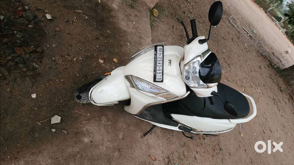 Jupiter 125 white 2023 December