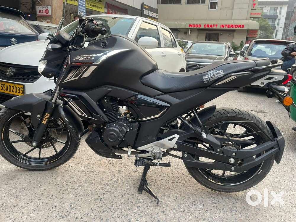Yahama FZ (FZS15 V3 STD)