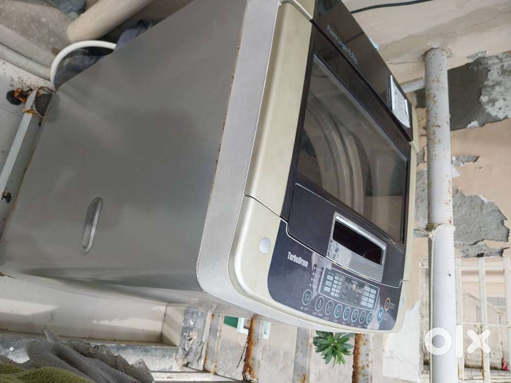 LG 6.5 KG fully automatic washing machine