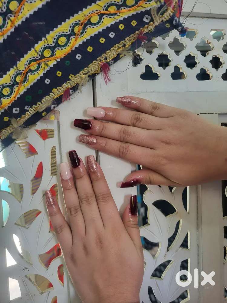 Job in parlour/salon