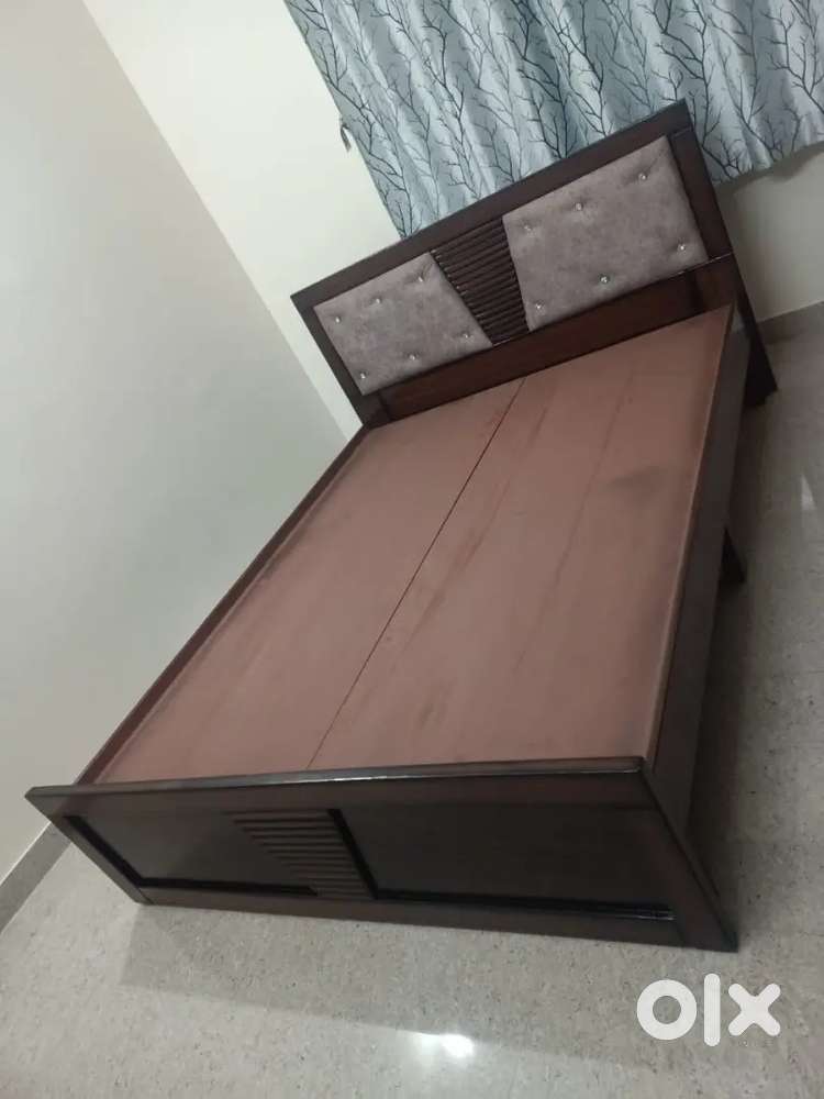Supreet furniture brand New queen size cot without storage 5/6.5