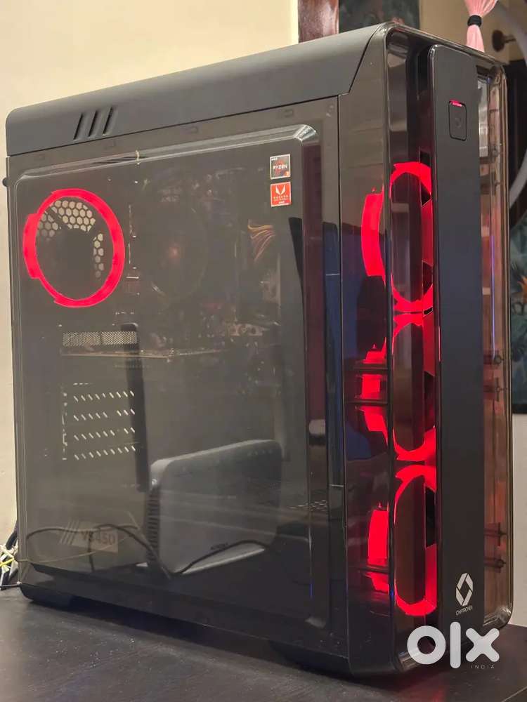 Custom Gaming PC : AMD Ryzen 3 2200G + RX 560 GPU