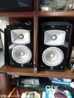Yamaha Bookshelf & Center Speakers - NC444, NS333