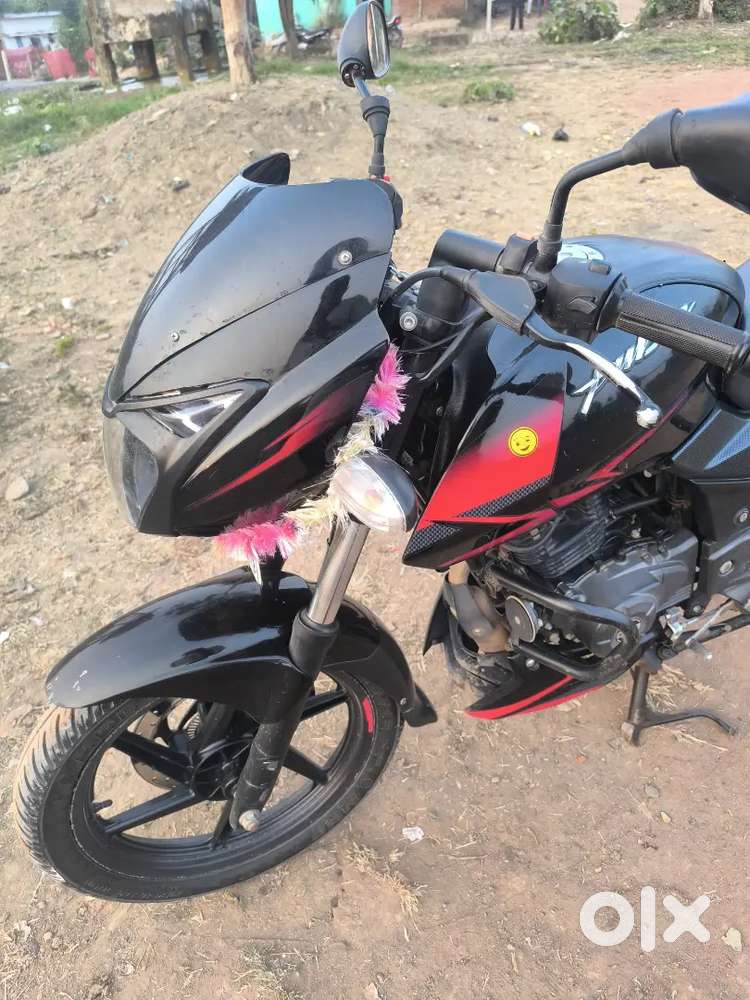 Bajaj palsar 150,