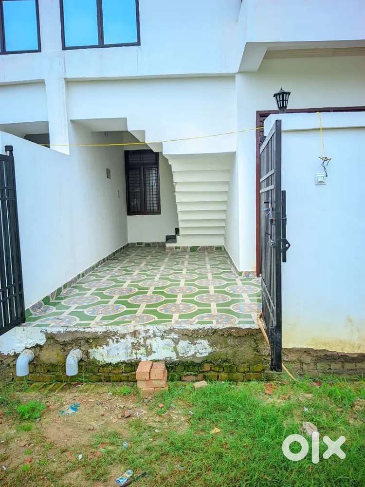 Unnao naveen Mandi ke pass duplex uplabdh hai