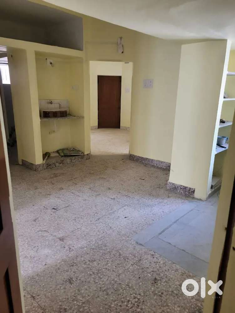 Unfurnished ground floor 2BHK flat  for family only located at Samta