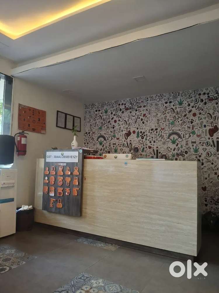 Need boy for receptionist job  in anjuna
