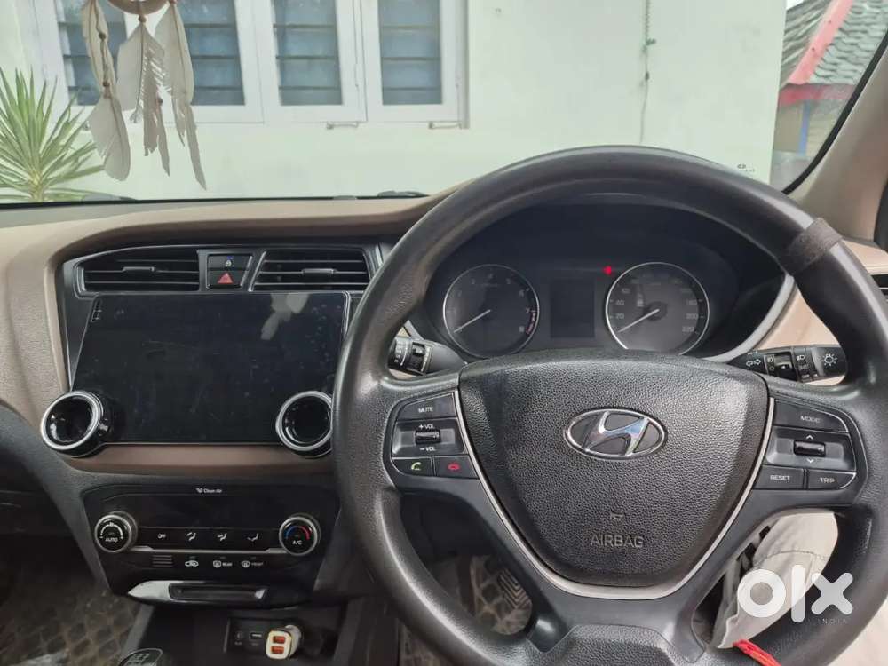 Negotiable on table well maintained single handed i20 2017 last