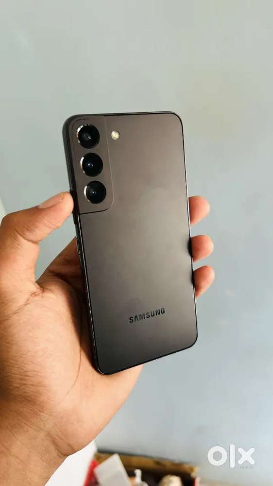 Samsung S22 8/128 full fresh condition only 1 in display