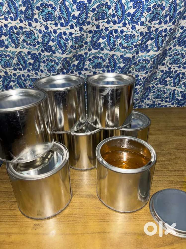 empty wax tin