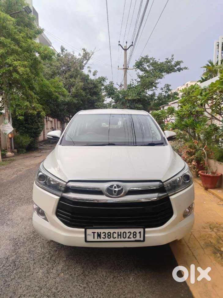 Toyota Innova Crysta 2.4 V, 2016, Diesel