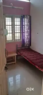 ROOM TO-LET FOR LADIES ONLY