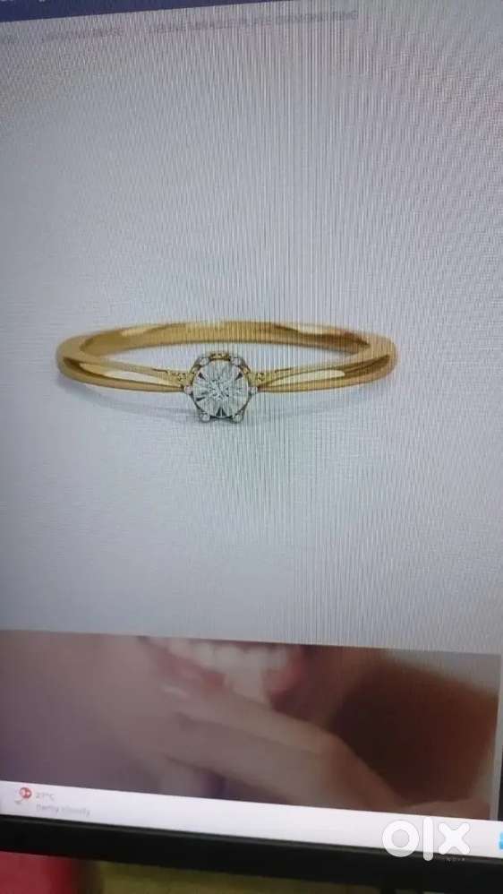 New Ladies gold ring