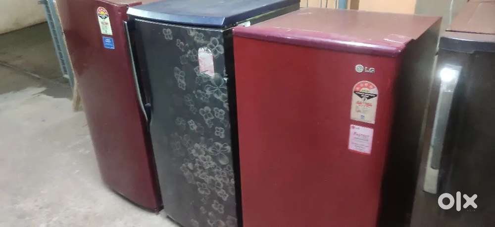 SECOND HAND FRIDGES ARE AVAILABLE WITH WARRANTY