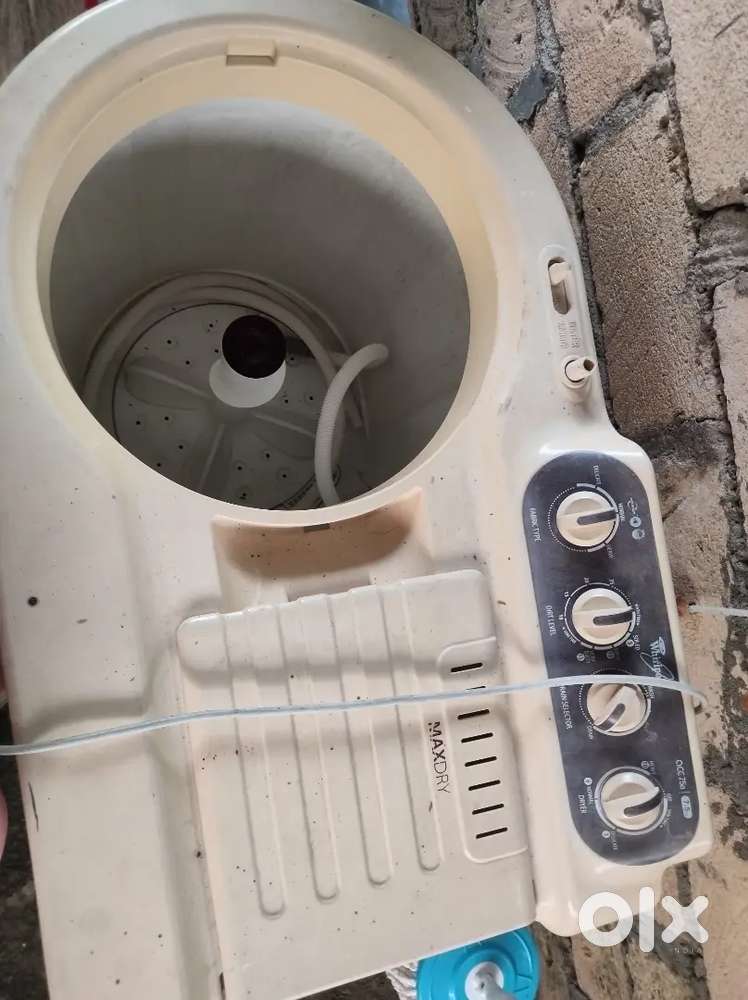 Whirlpool old semi automatic washing machine