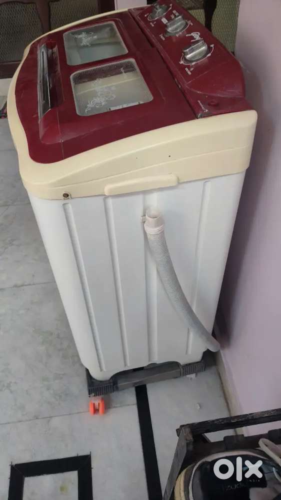 Godrej semi automatic washing machine