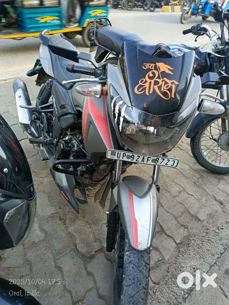 Jisko apache leni ho to fast massige karo jaldi  Duke 390 leni h