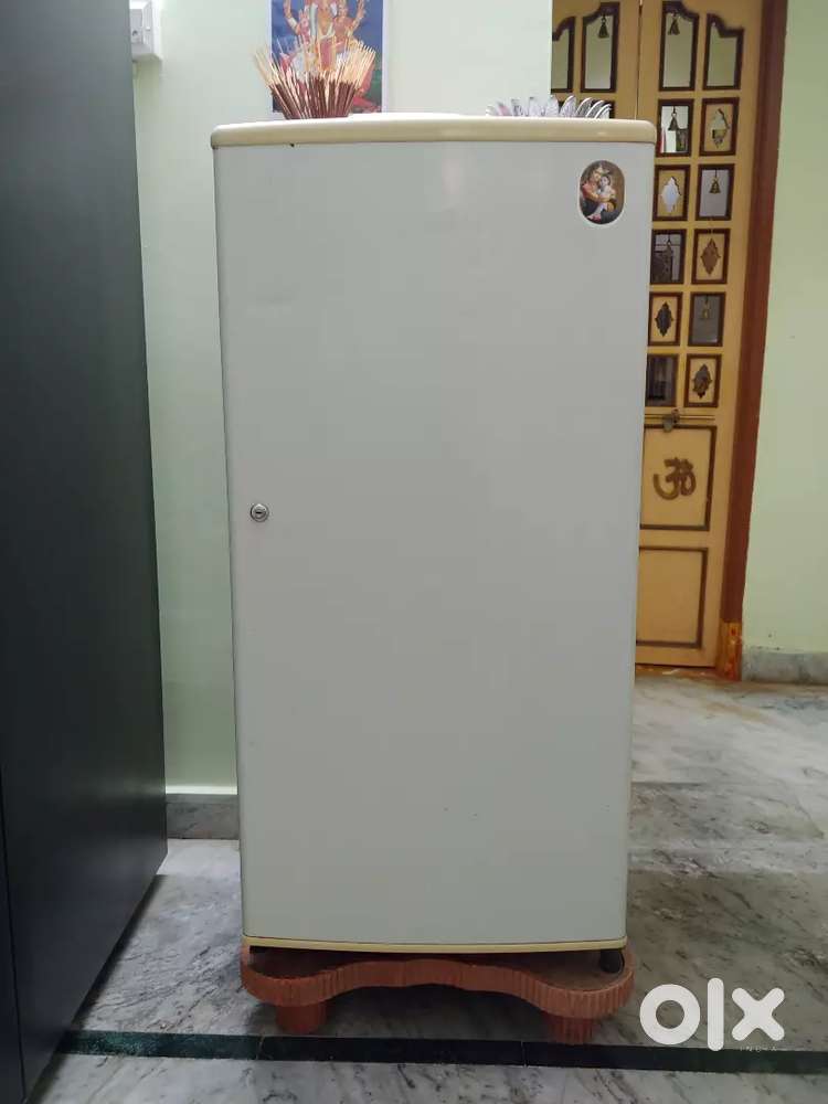 LG fridge 175 liters refrigerator in perfect condition.