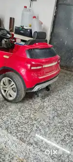 Kid's battery car