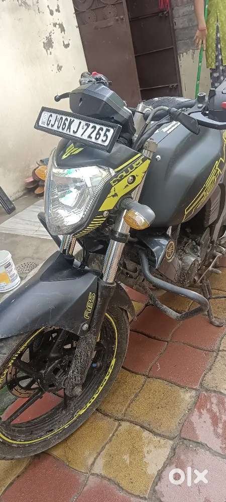 Yamaha fzs