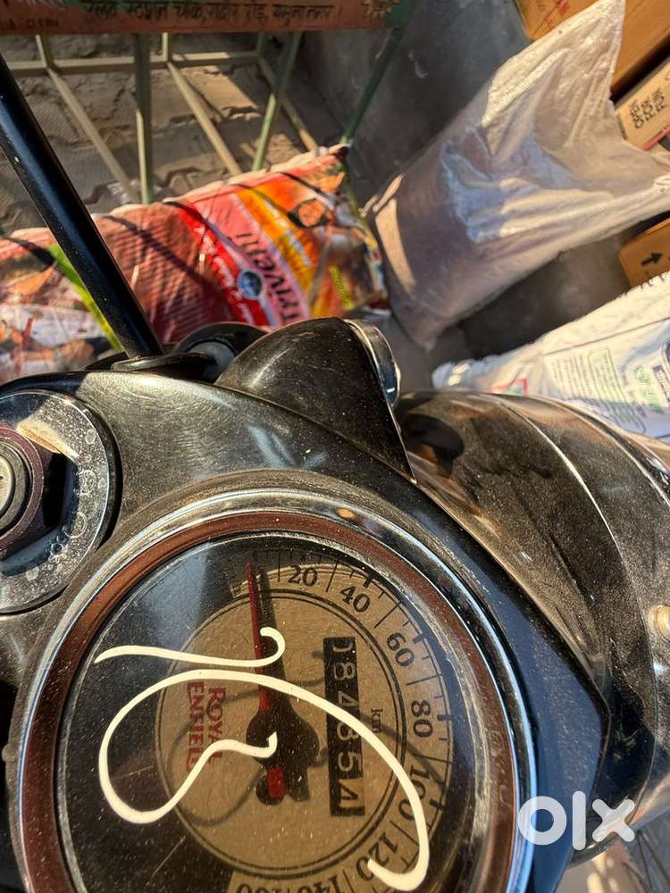 Bullet classic red black colour all original