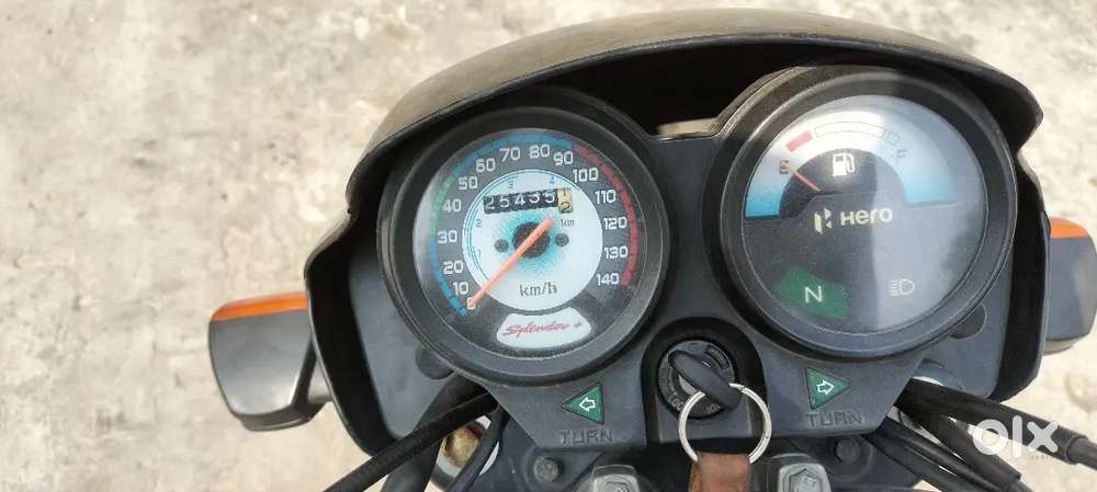 Splender orgnl bike second owner mfg 2018  registration rc 2019 April