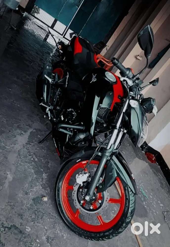 Apache rtr 160 4v
