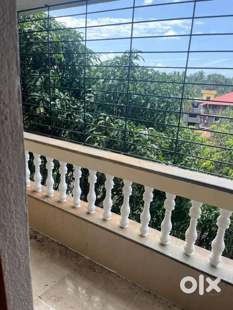 3 bhk semifurnished flat for rent.